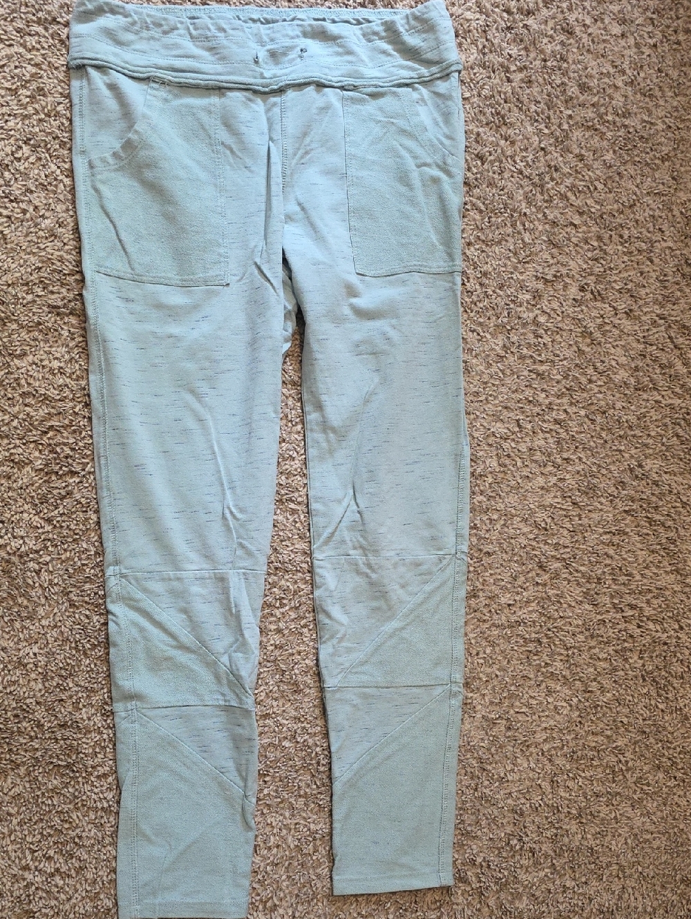 easel Light Sage Green Leggings